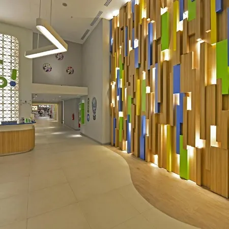 Pop! Hotel Solo-3